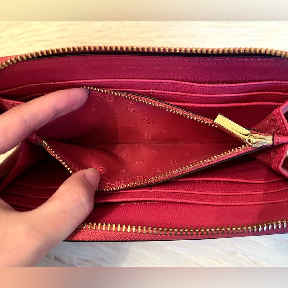 Tory Burch Continental Wallet Berry Pink Saffiano Leather - Picture 7 of 7